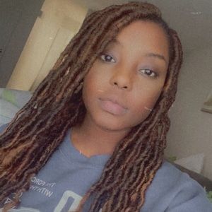 Meet your Posher, Kiana